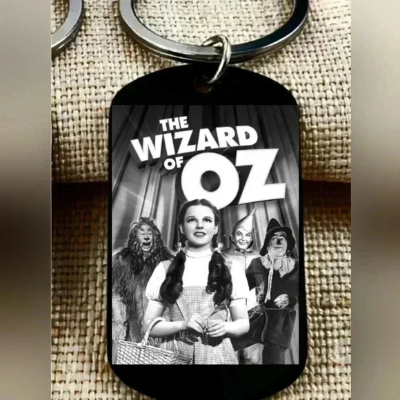 Wizard of oz Dorothy hot classic art keychain - Picture 1 of 1